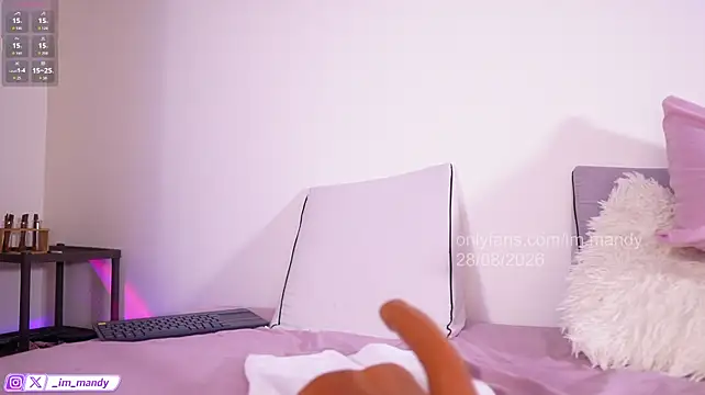YourMandy webcam