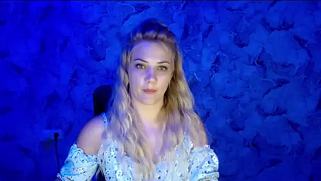 nika_gold1 webcam
