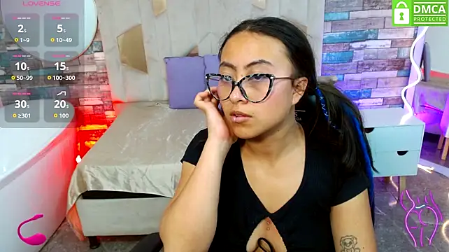 Amhira_Tay webcam