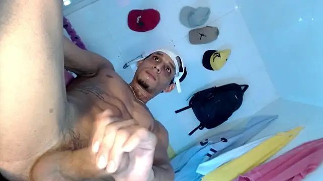 Brendt_Hotx webcam