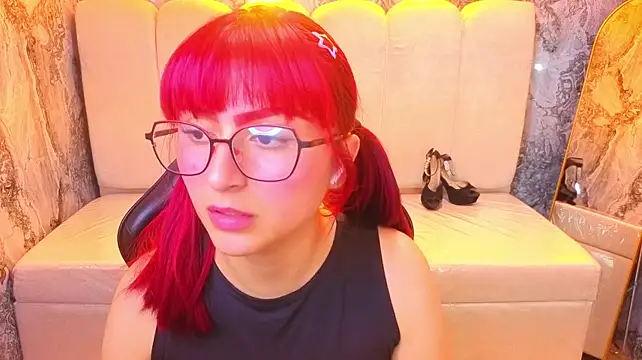 Queen_Red_v webcam