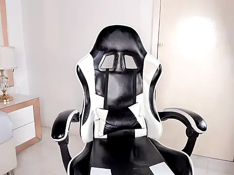 allison_sanders webcam