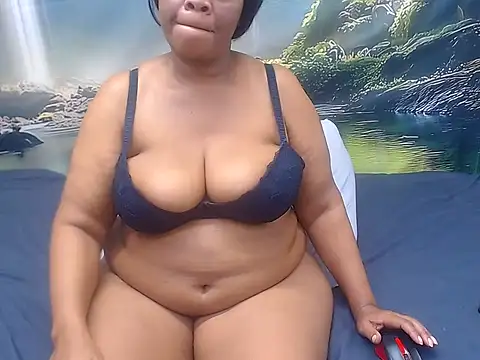 BLACKMILF4U webcam