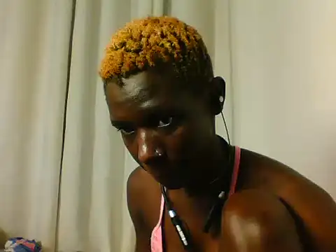 Goldy_petite webcam