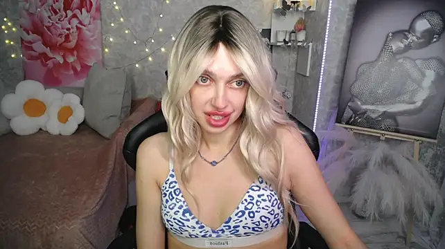 NickyAdamidi webcam