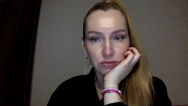 Neralith live cam on StripChat