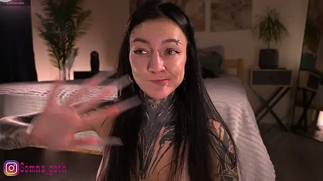 Alise_Eve_