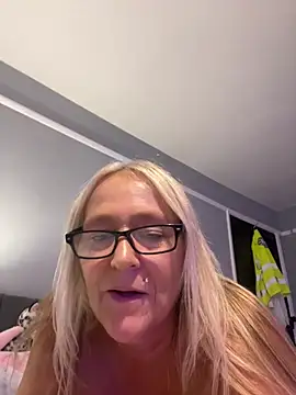Blondnboujee53 🤳 stream