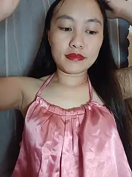 Cherry-squirtt live cam on StripChat