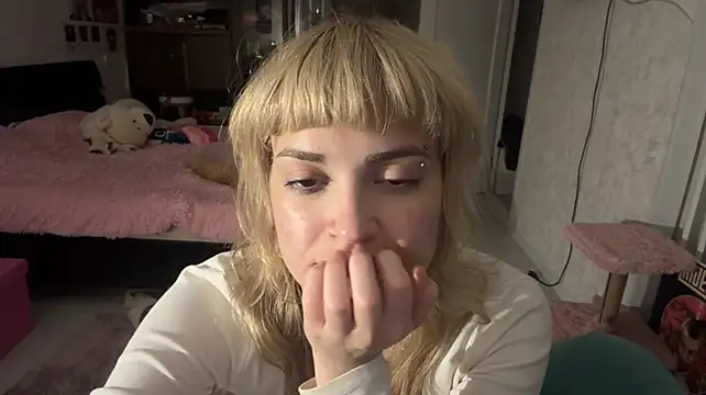 MagalyEssinger webcam