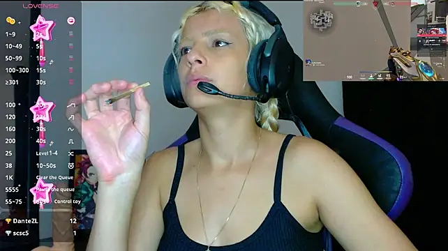 blondegamerr webcam