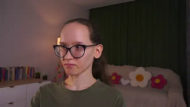 BettyBrowni webcam