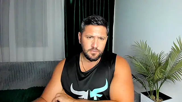 Gold_Alpha_Boy webcam