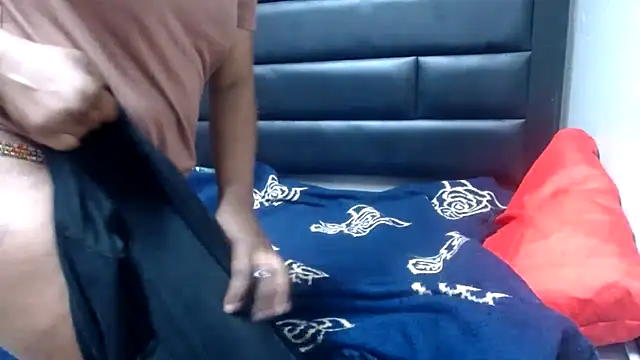 AfricanCurves22 webcam