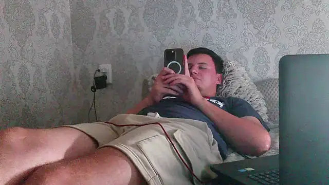 miki_lav1 webcam