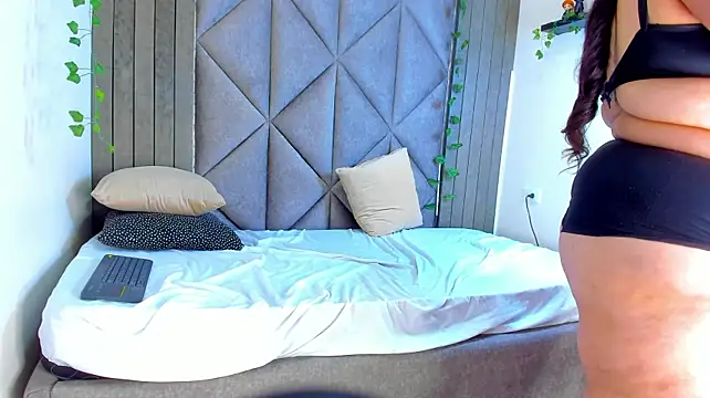 BritannyMonroe_ webcam