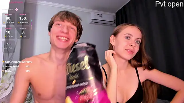 4u4love (G teen) - Emmy will raise her arms for a hand-bra