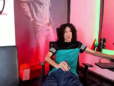 anddy_hugecock live sex cam