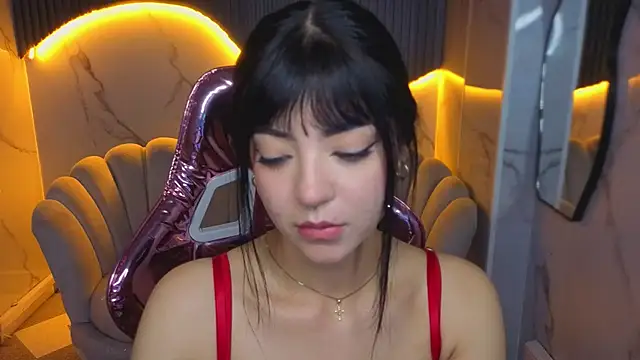 _mia_collins_b_ webcam