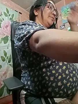 isis_milove webcam
