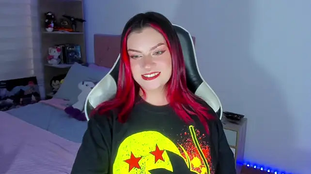 OphelianaRose33 webcam