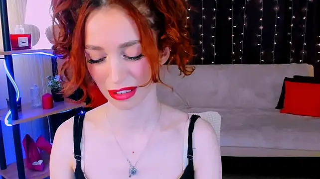 ChristinaConteeree webcam
