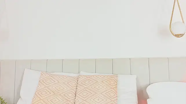 SensuallJenn webcam