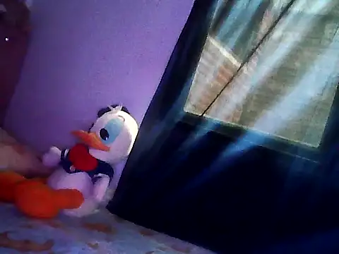 Chiquilove27 webcam