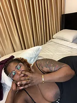 Honeylust26 webcam
