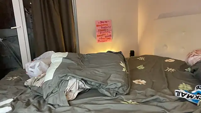 orange__boyy webcam