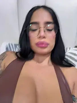 perla_kem_ (F young) - Naked sexy play pussy toy big and squirt