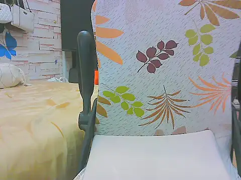 keepmepregnantT webcam