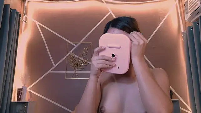 Mimi_Mckinley webcam
