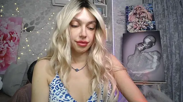 NickyAdamidi live cam on StripChat