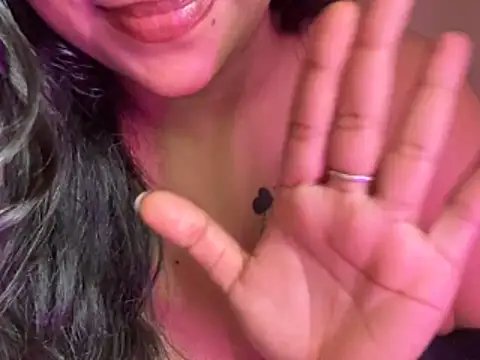 Its_cherry_magic webcam