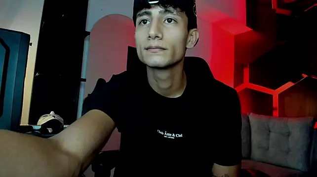 MaxiimoRomano_ webcam