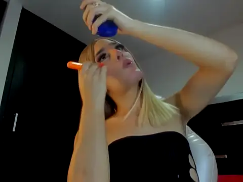 Miranda_bigcock3 webcam