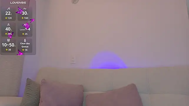 MauraGrayy webcam