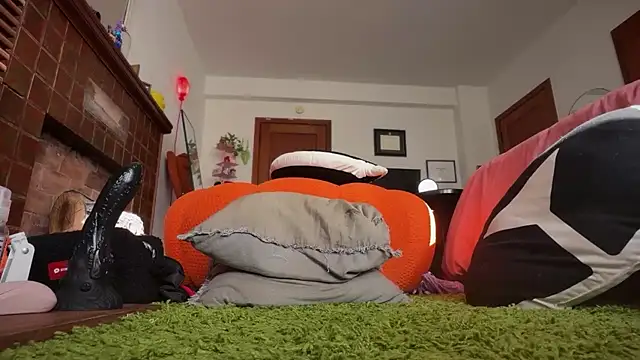 GennaJames webcam