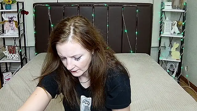 MeganPirs live cam on StripChat