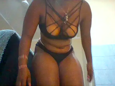 Heavy-Beauty live cam on StripChat
