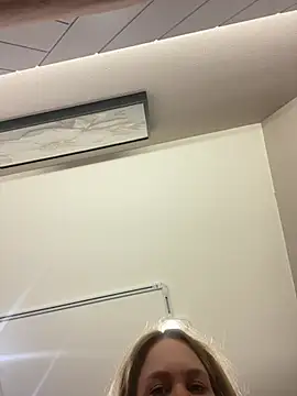 annabel8 live cam on StripChat