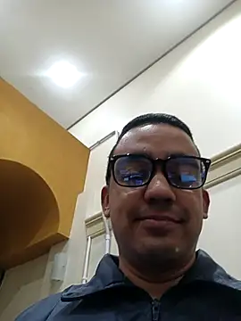 morenogostoso29 live cam on StripChat