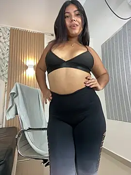 Paulinaa__ live cam on StripChat