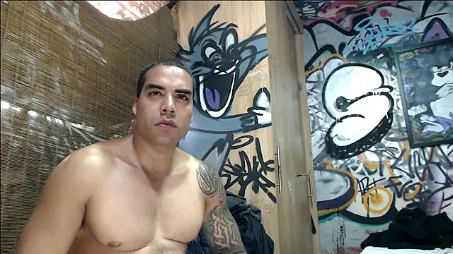 Justin_Frank live cam on StripChat