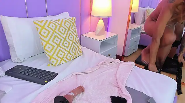 Naomy_Torres webcam