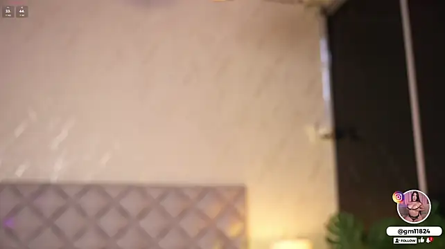 EmilyJonss_ webcam
