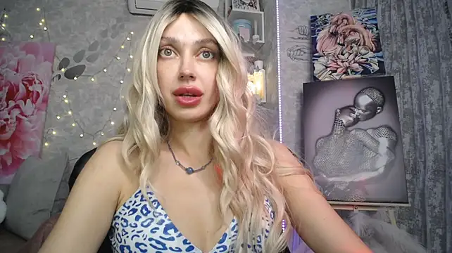 NickyAdamidi live now