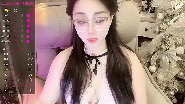 Monica-666888- webcam