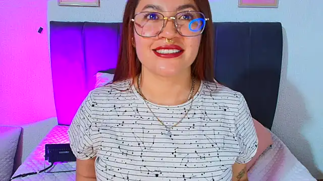 samm_curvy webcam